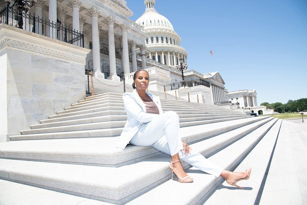 D85 1096R &ndash; Lenox and Parker