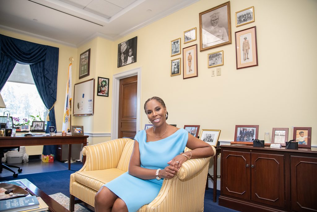 D85 1246R &ndash; Lenox and Parker