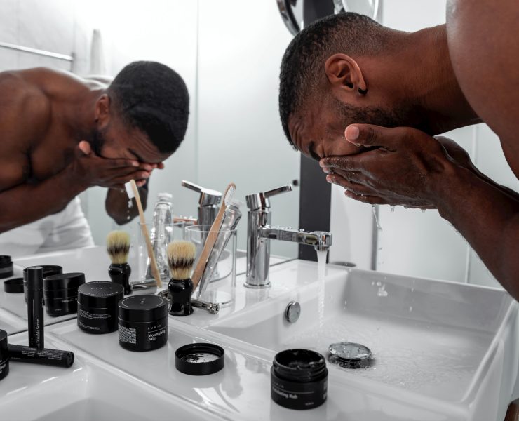 lumin BI7EeFaNJ1Q unsplash &ndash; Lenox and Parker